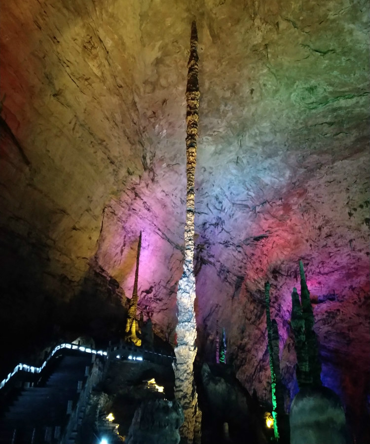 Zhangjiajie Fenghuang Tour - Yellow dragon cave